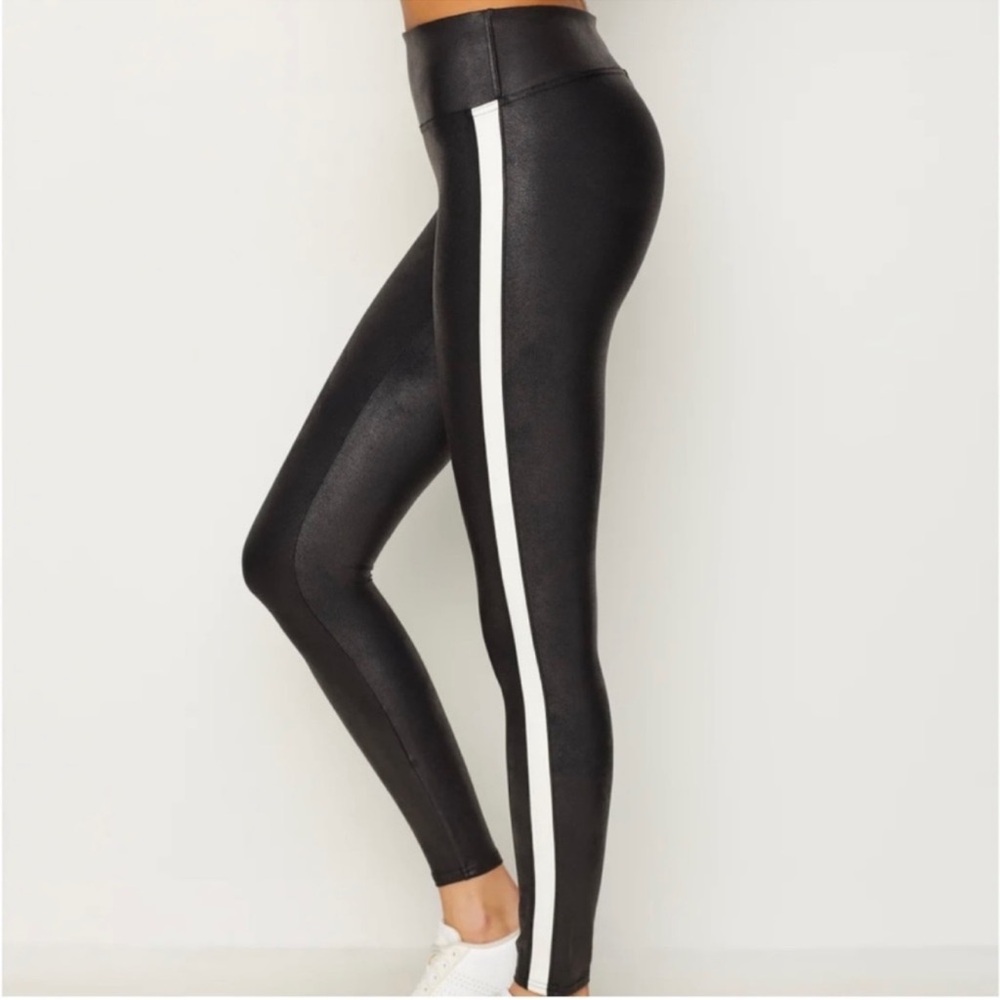 Spanx Side Stripe Faux Leather Leggings XS in very black - Picture 6 of 12
